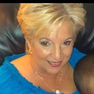 Meet your Posher, Gloria